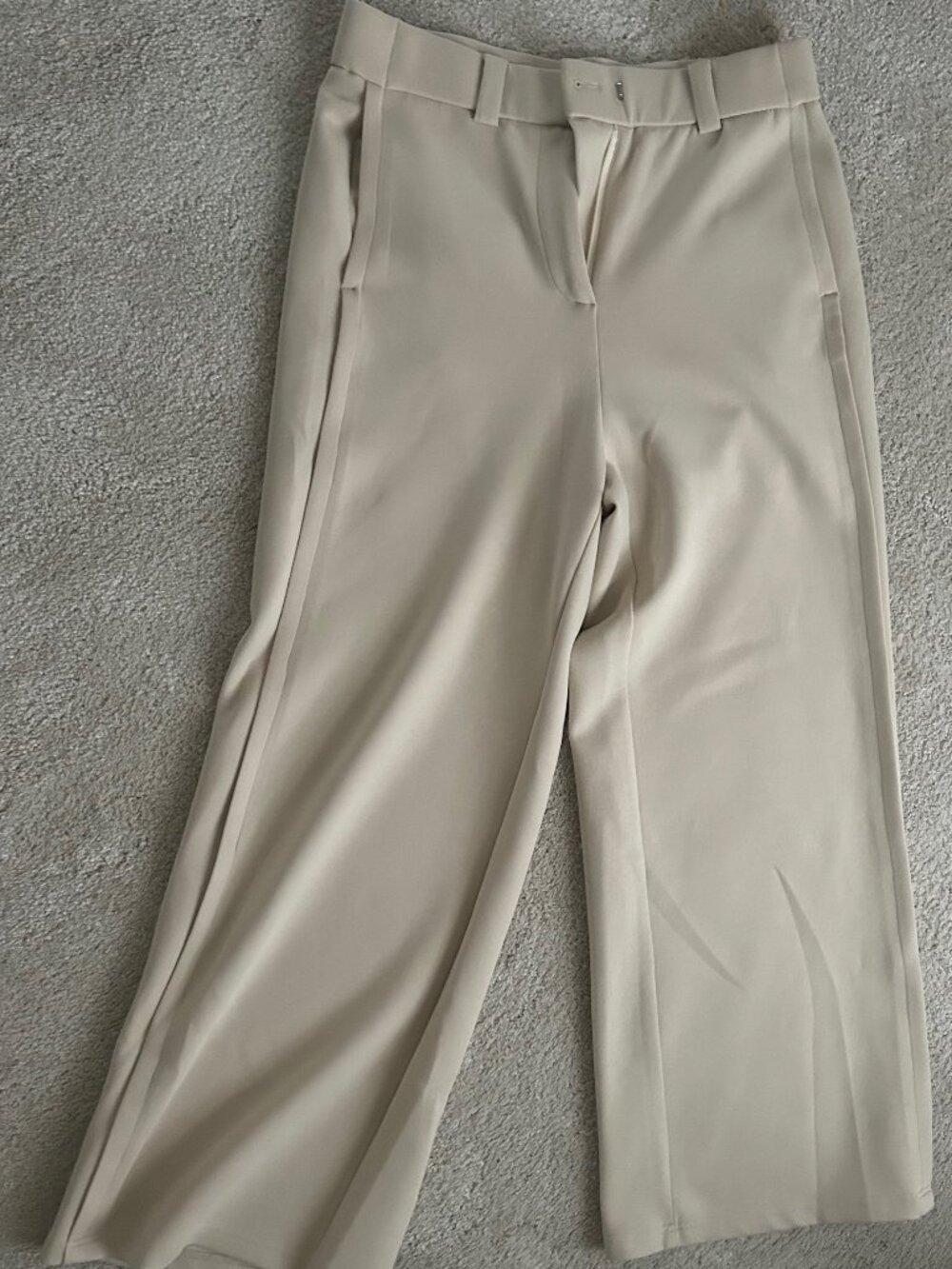 OGL Stretchy Mid Rise Fly-Front Wide Leg Trouser, size M Petite